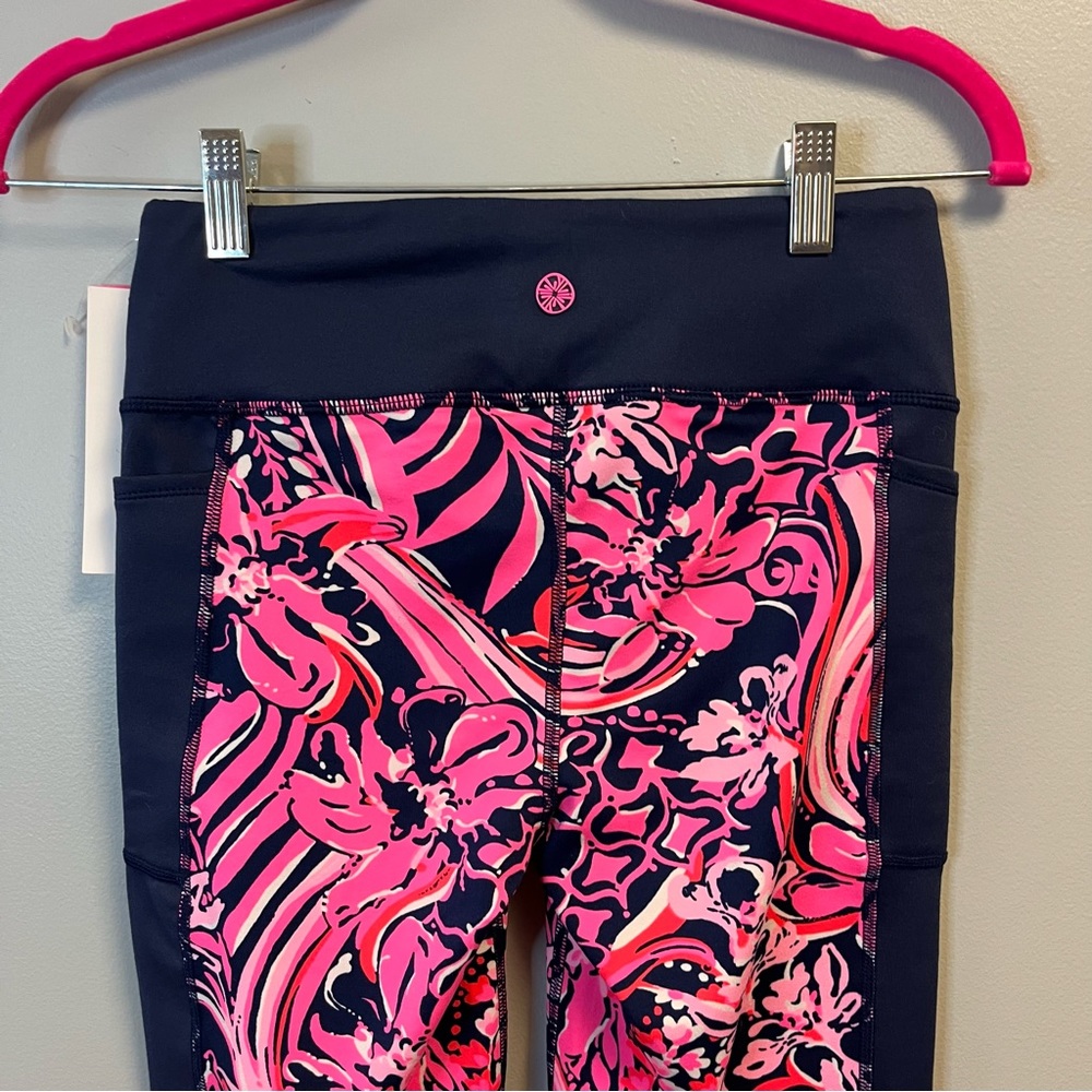 Lilly Pulitzer Weekender Mid-Rise Midi Legging Navy Flirty Fins & Feathers S NWT - Picture 12 of 16